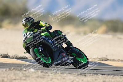 media/Dec-07-2025-CVMA (Sun) [[3e7d2de5dc]]/Race 12- Formula 40 MW and LW/